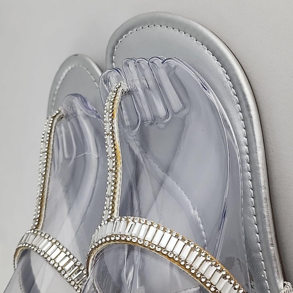 GUESS Women's Flat Silver Bejeweled Rhinestones Thong Sandals Size 8M - Picture 8 of 15
